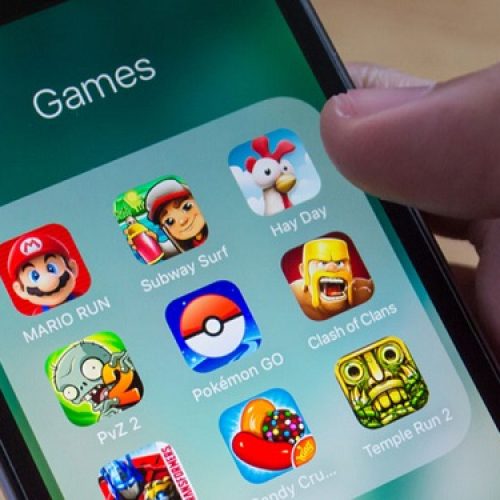 Which are the top best smartphone games to play with your family?