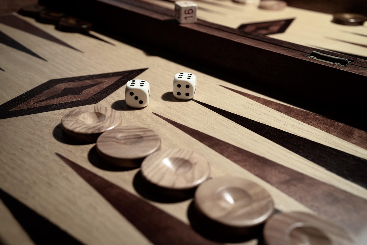 Dice, backgammon, strategy — Casino Loyalty Programs That Reward Regular Players