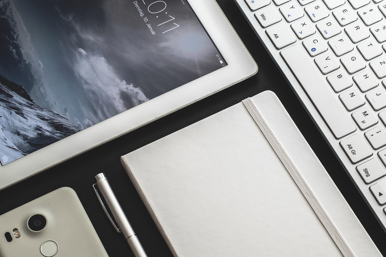 Technology, ipad, mobile — Gary Guglielmo's Financial Mastery: Your Key to Wealth