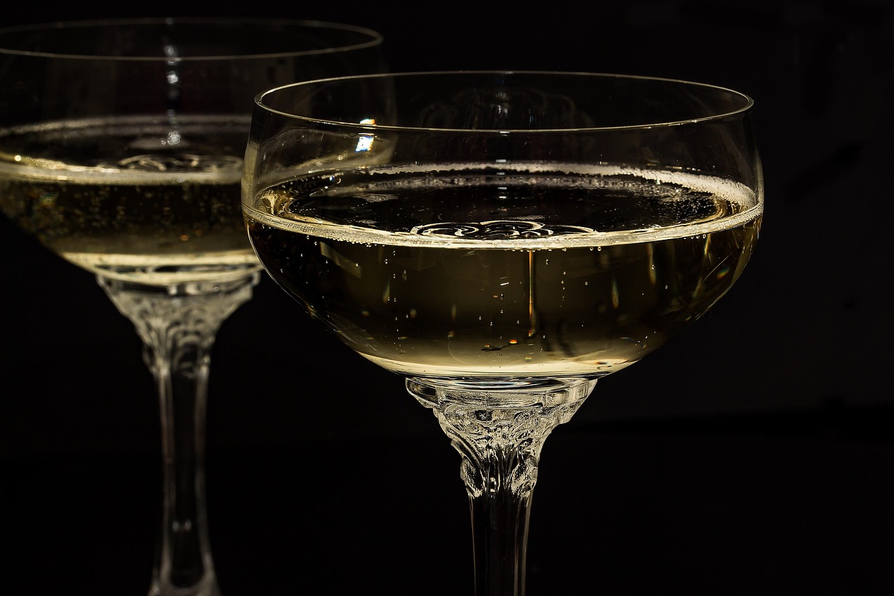 Champagne glasses, sparkling wine, glasses — How Bscscan Revolutionizes Blockchain Navigation in 2024