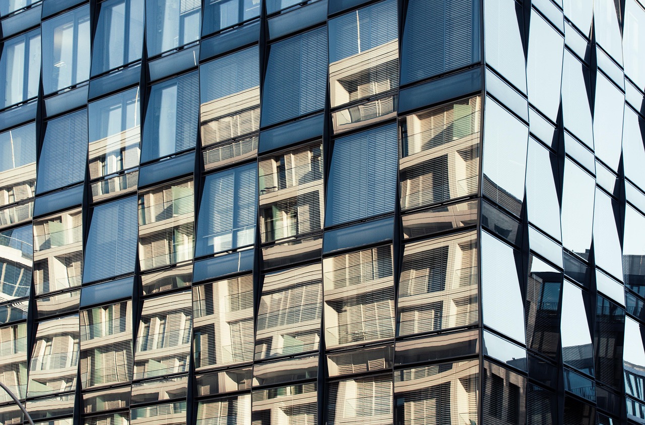 Building, structure, glass — Martin Silver's Blueprint for Distinctive Enterprise Branding