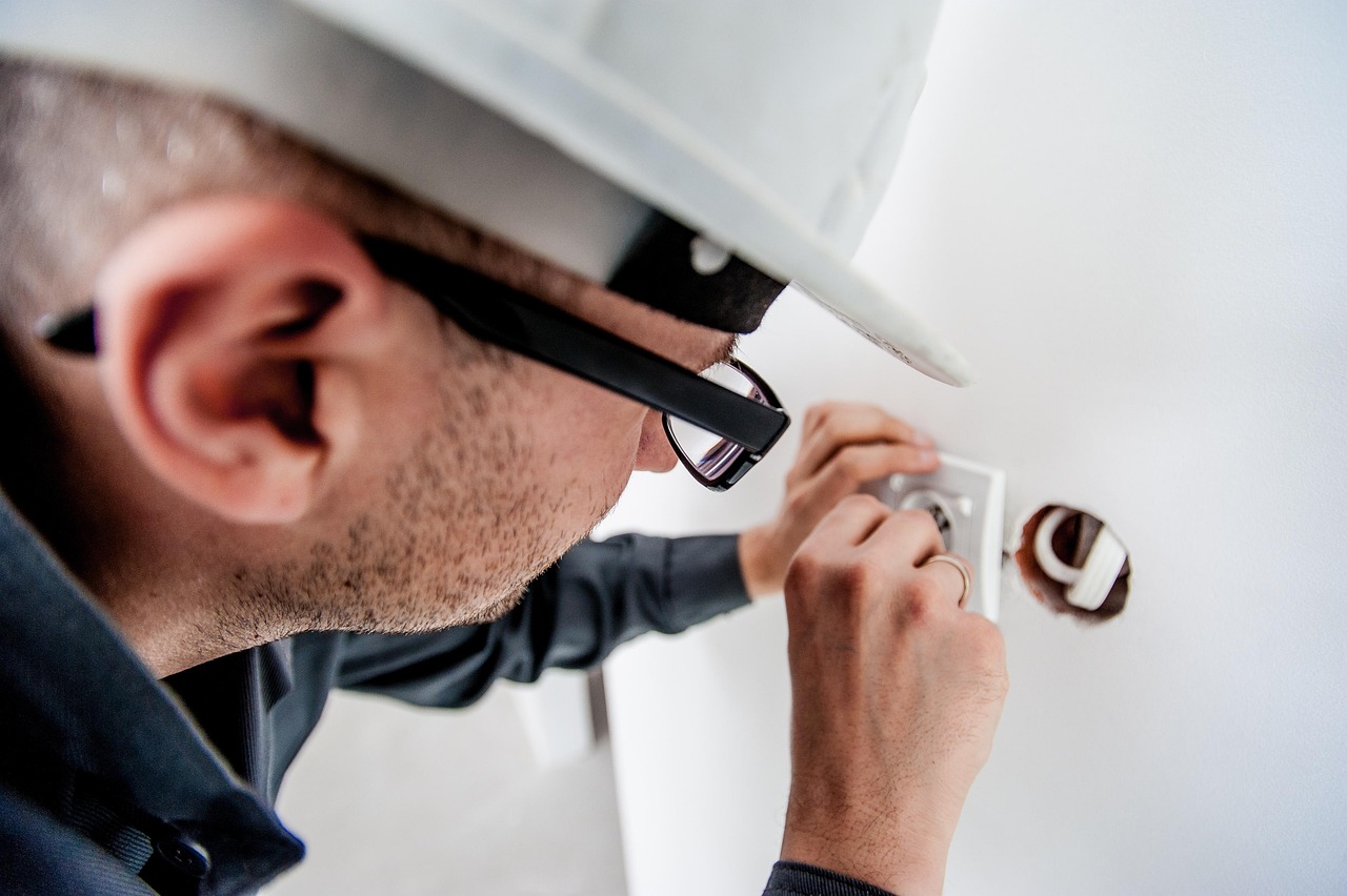Electrician, repair, electricity — SSA Assistance: Navigating Resources for Retirees and Disabled Individuals