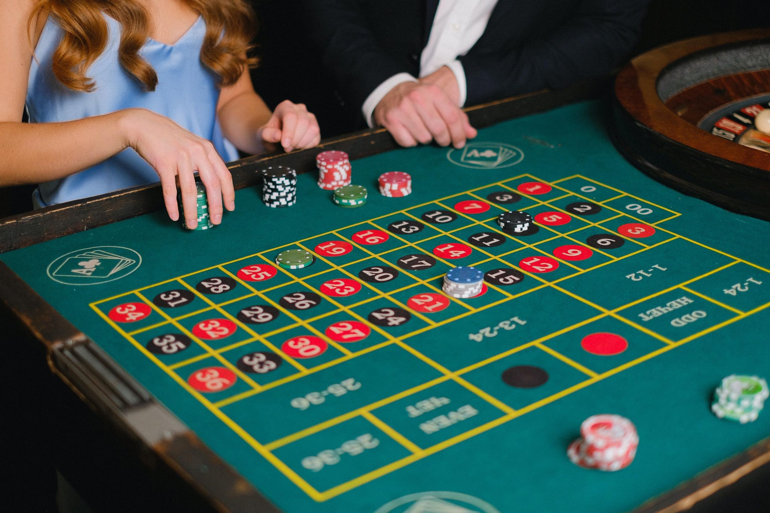 Baccarat Explained Through Its Round-by-Round Rhythm and Card Rules